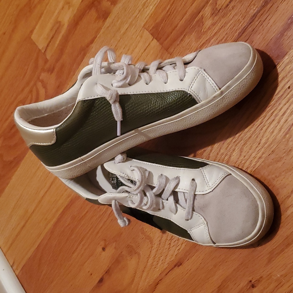 Vintage Havana Green Vixy Snake Embossed Sneakers Size 7.5
